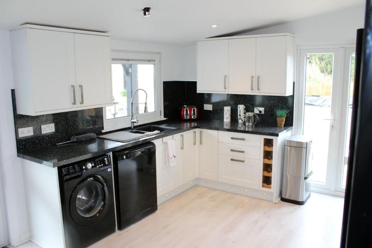Spacious Well Equipped Chalet Bungalow Close To Nairn, Auldearn ภายนอก รูปภาพ