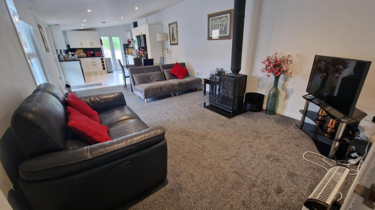 Spacious Well Equipped Chalet Bungalow Close To Nairn, Auldearn ภายนอก รูปภาพ